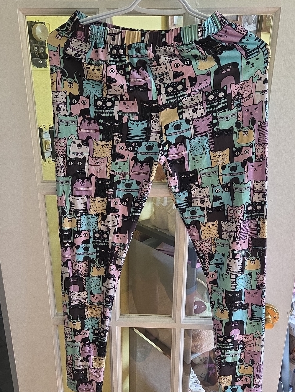 SweetLegs Cat Print Leggings in Pastel Pink & Mint